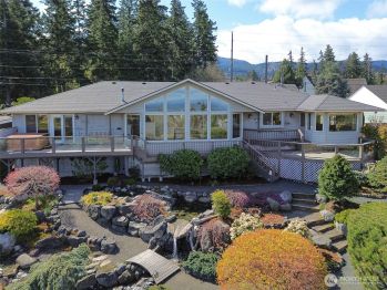 525 E Park Avenue , Port Angeles, WA 98362