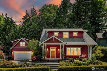 9385 NE North Town Loop , Bainbridge Island, WA 98110