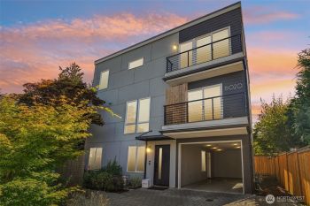 8020 17th Avenue NW, Seattle, WA 98117-3616