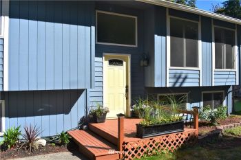 18770 2nd Avenue NE, Suquamish, WA 98392