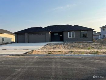 1007 6th Avenue NE, Ephrata, WA 98823