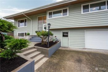 2133 N 172nd Street , Shoreline, WA 98133