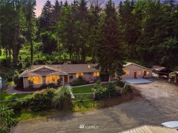 3550 Pioneer Way E, Tacoma, WA 98443
