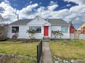 210 S Francis Street , Port Angeles, WA 98362
