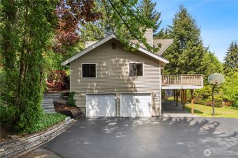 5127 215th Street SE, Woodinville, WA 98072