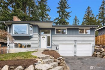 1820 N 165th Street , Shoreline, WA 98133