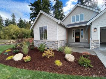 9414 139th Street Ct E, Puyallup, WA 98373
