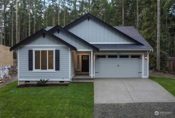 22209 Bluewater Drive SE, Yelm, WA 98597