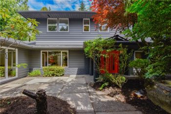 8527 228th Street SW, Edmonds, WA 98026