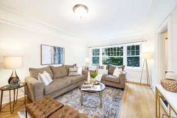 525 16th Avenue E #202, Seattle, WA 98112