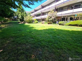 7924 212th Street SW #104, Edmonds, WA 98026