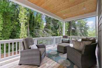 628 Landmark Court NE, Bainbridge Island, WA 98110