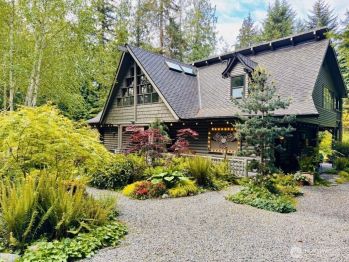 10581 NE Byron Drive , Bainbridge Island, WA 98110