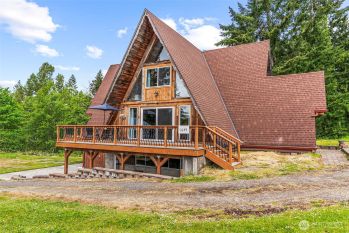 1649 Holcomb Road , Kelso, WA 98626