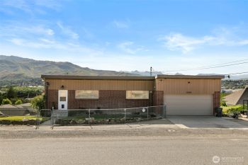 3320 NW Empire Ave Avenue , East Wenatchee, WA 98802