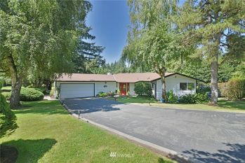 7581 NE Meadowmeer Lane , Bainbridge Island, WA 98110