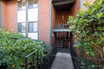 7318 N Skyview Lane #M301, Tacoma, WA 98406