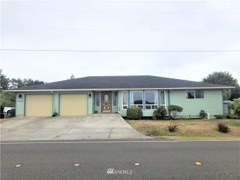 598 Canal Drive NE, Ocean Shores, WA 98569