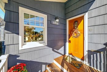 2225 11th Avenue E, Seattle, WA 98102