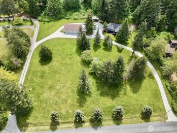 525 Forrest Way , Camano Island, WA 98282