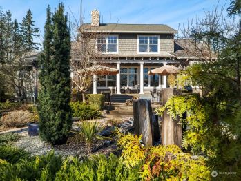 1886 Journeys End Lane , Camano Island, WA 98282