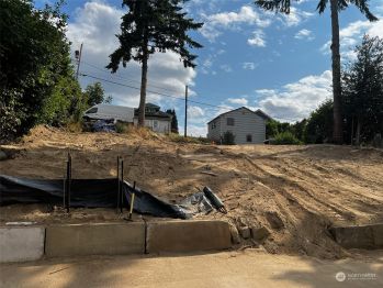 1623 4th Street , Bremerton, WA 98337