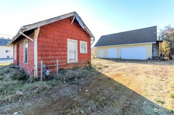 327 Clay Street NW, Auburn, WA 98001