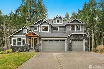 1533 11th Court , Fox Island, WA 98333