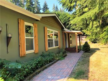 814 N Barr Road , Port Angeles, WA 98362