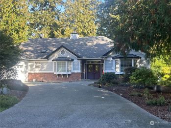 121 Arnold Palmer Parkway , Sequim, WA 98382
