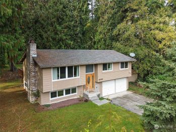 390 El Camino Drive , Sequim, WA 98382