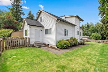 32330 2nd Avenue , Black Diamond, WA 98010