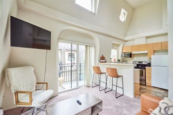 425 Vine Street #709, Seattle, WA 98121