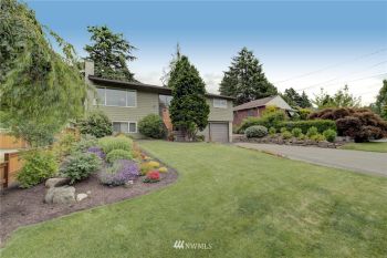 9822 40th Avenue SW, Seattle, WA 98136-2809