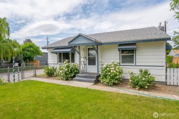 53 H Street NE, Ephrata, WA 98823
