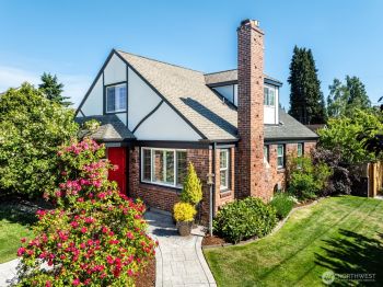4218 N 10th Street , Tacoma, WA 98406