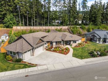 155 Mountain Crest Lane , Eatonville, WA 98328