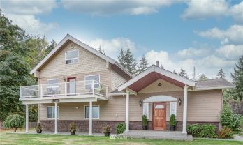 1584 Crestview Drive , Camano Island, WA 98282