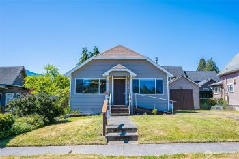 232 W 11th , Port Angeles, WA 98362