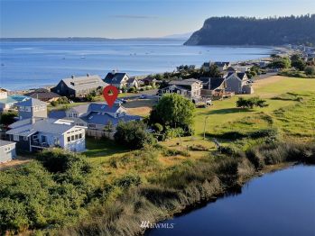 2215 Shore Avenue , Freeland, WA 98249