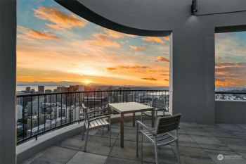 1301 Spring Street #22I, Seattle, WA 98104