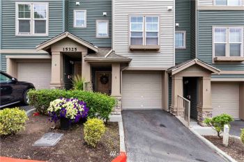 15325 SE 155th Place #J5, Renton, WA 98058