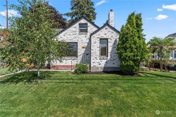 1917 N Proctor Street , Tacoma, WA 98406