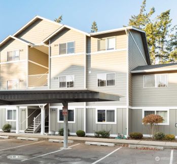 1640 SW Mulberry Place #C204, Oak Harbor, WA 98277