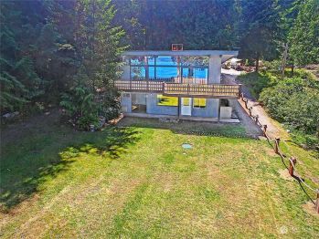 2153 Highland Drive , Camano Island, WA 98282