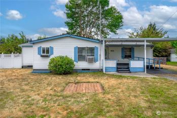 406 Chicago Boulevard S, Pacific, WA 98047