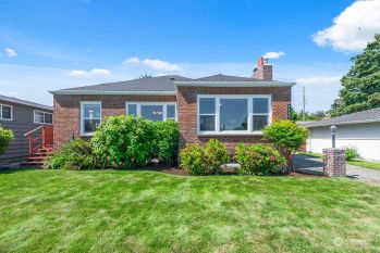 7729 S Mission Drive , Seattle, WA 98178