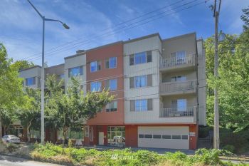 3213 Harbor Avenue SW #114, Seattle, WA 98126