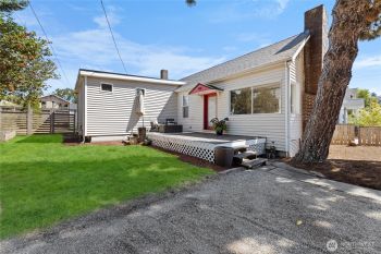 1110 S Bennett Street , Seattle, WA 98108