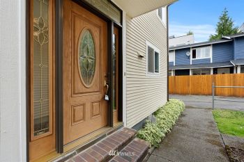 922 28th Avenue S #C, Seattle, WA 98144